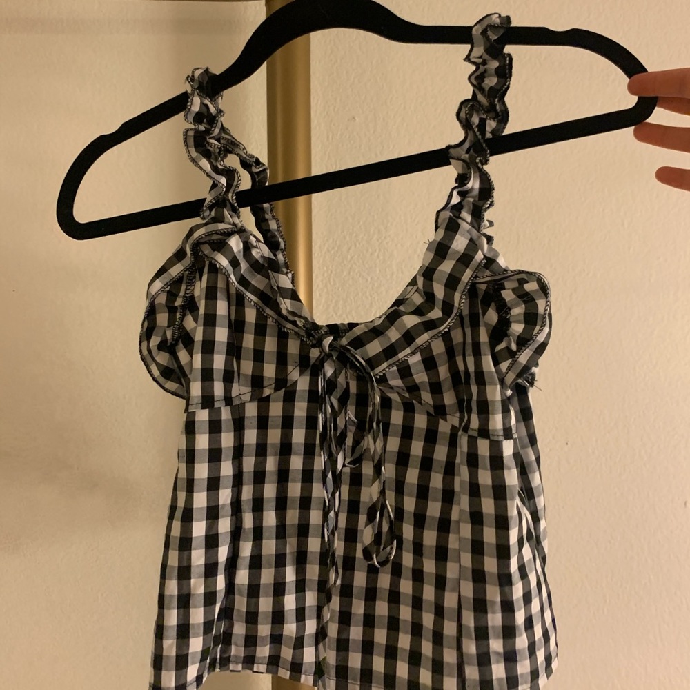 Plaid tank top w ruffle detail size Small